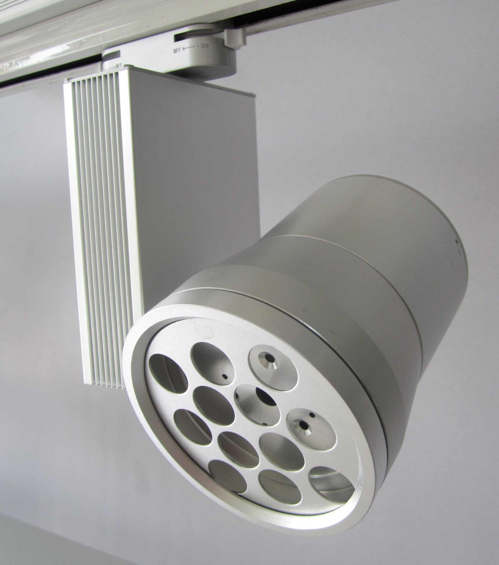 TQ-H6068-12x1W   LED Track Light 12W 